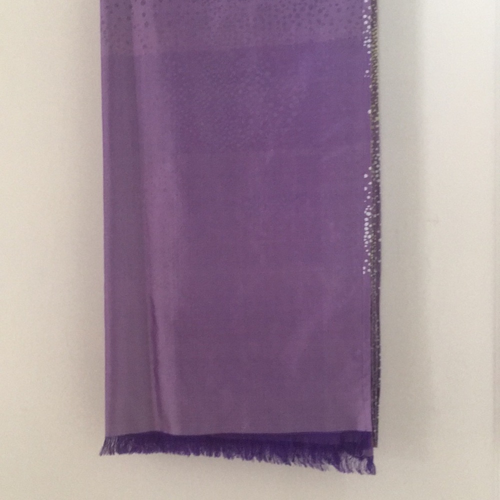 Wrap - Picture 5 of 6